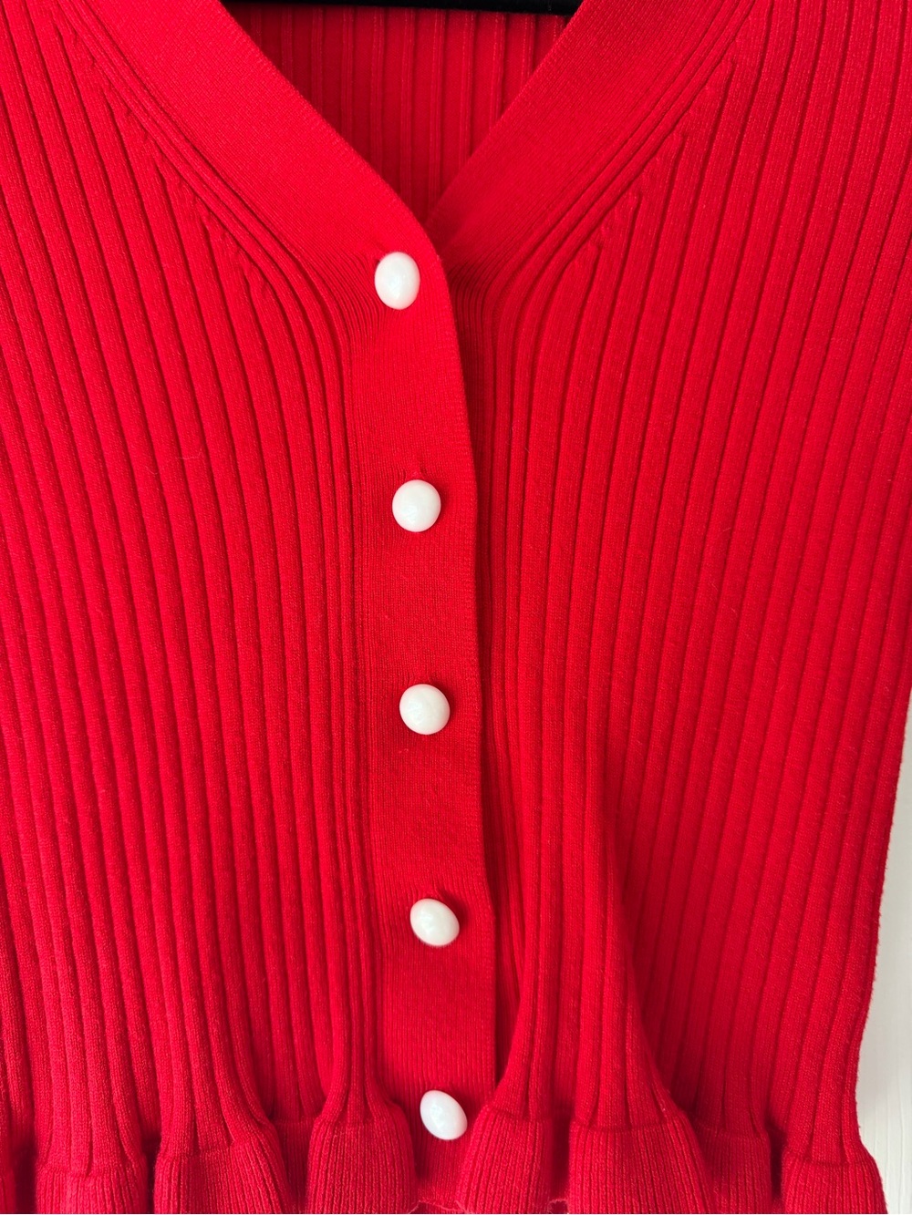 Commense Red Ribbed V-Neck Button-Front Cardigan - Picture 2 of 4